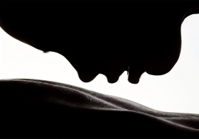 6 Cara Terbaik untuk Menyenangkan Wanita di Katil